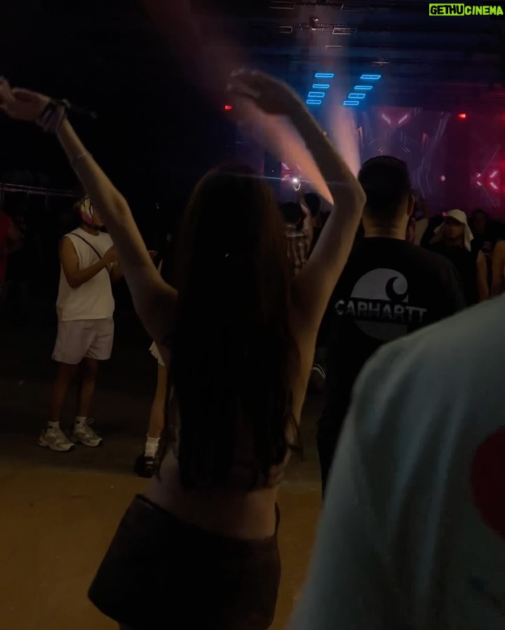 Jade Rasif - 9.4K Likes - DWP 2024 : HOW IT STARTED VS HOW ITS GOING