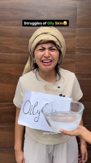 Jagriti Pahwa Instagram - Tag Someone Who is Tired of Oily Skin 🤣🤣
.
.
.
#oilyskin #glowingskin #oilfree #jagritipahwa #skincare #clearskin #oilyskinstruggles #shinyskin