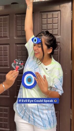 Jagriti Pahwa Instagram - Tag that Evil Eye paglu🤣🤣
.
.
#evileye #protection #jagritipahwa #nazar #evileyeobsessed #superstition #positivity #luck