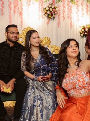 Jagriti Pahwa Instagram - Not Sahiba, but I was definitely the kudi everyone’s singing about. 💫✨
.
,
.
.
#rokaoutfit #brothersroka #jagritipahwa #rokafunction #orangedress