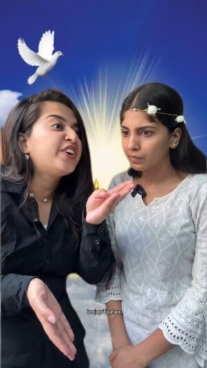 Jagriti Pahwa Instagram - Tag your bestfriend🤣❤️ who will not leave you even in Heaven/ Hell🤣
.
.
.
#bestfriends #dosti #heaven #angel #hell #friendship #jagritipahwa #bffgoals