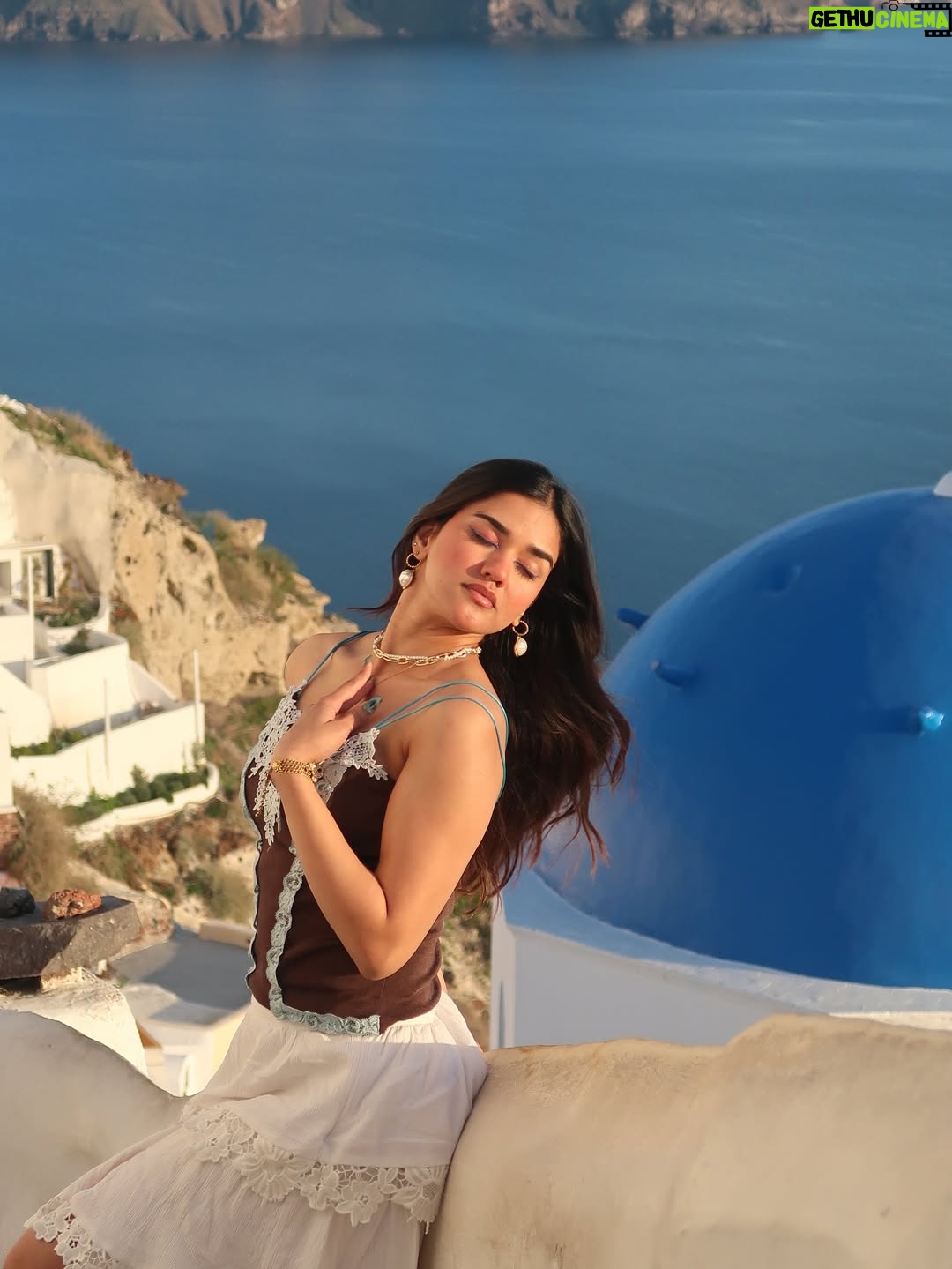 Jahanvi Choudhary - 87.2K Likes - Santorini ~