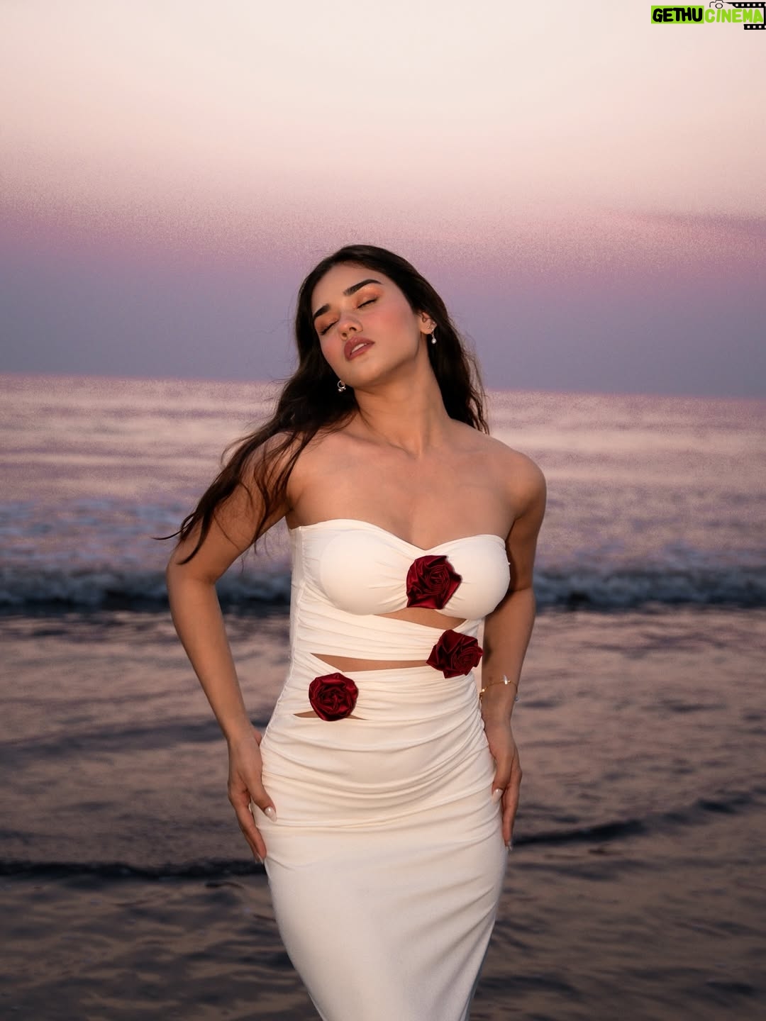 Jahanvi Choudhary - 160.3K Likes - waves- music to my ears
