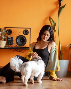 Jahanvi Choudhary Instagram - Swipe to see my doggo baby 💛
Shot @dieppj
Jumpsuit @crayy.heads
Shirt @brunco.in