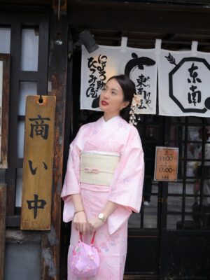 Janelle Tee Instagram - Kimono - a fashion statement that transcends time. ⌛
どうもありがとう
Domo Arigato, Japan! 🇯🇵
#janelletee #tokyo #japan #traveldiaries #traveldiaries