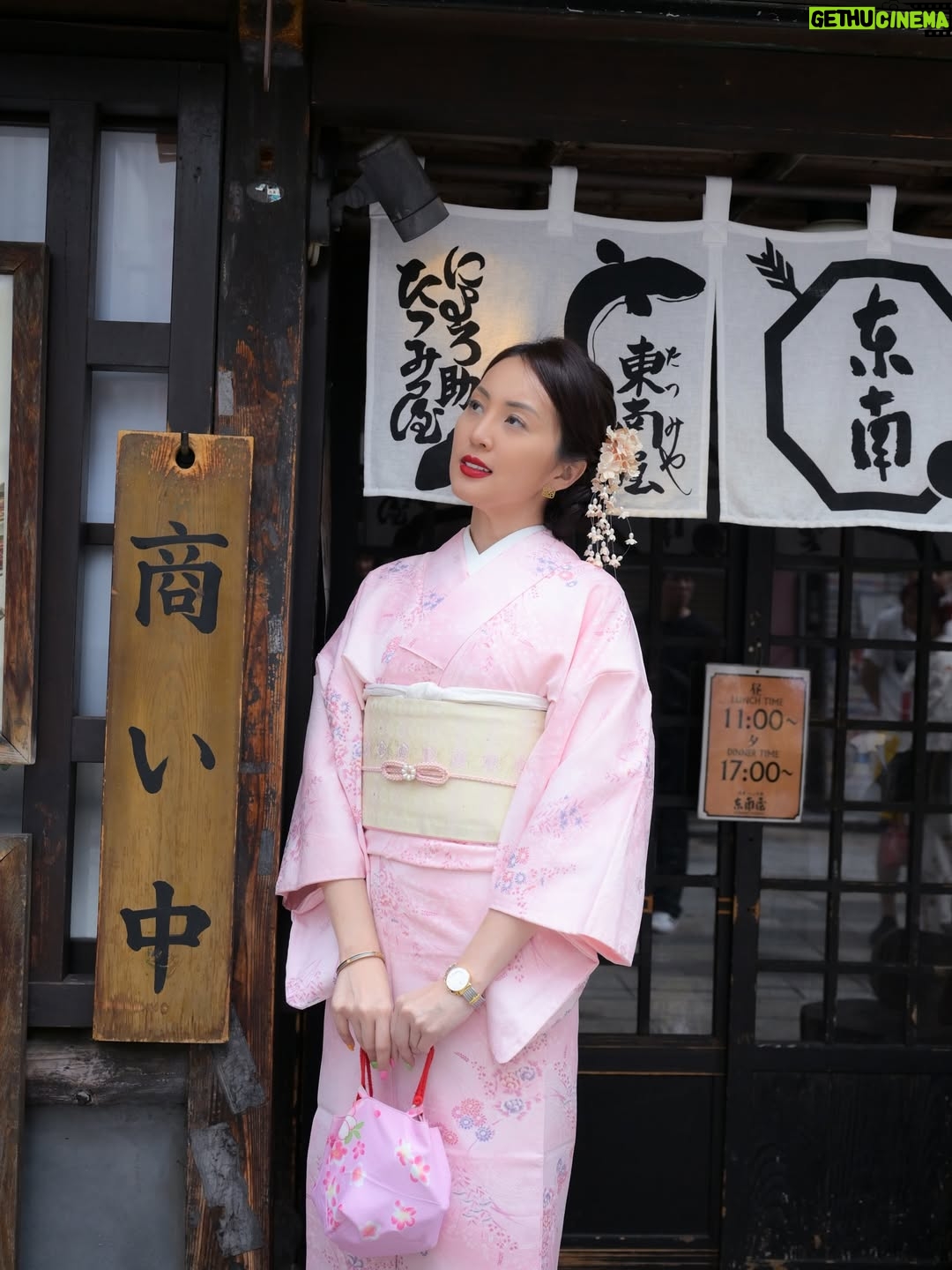 Janelle Tee - 3 Likes - Kimono - a fashion statement that transcends time. ⌛

どうもありがとう
Domo Arigato, Japan! 🇯🇵

#janelletee #tokyo #japan #traveldiaries #traveldiaries