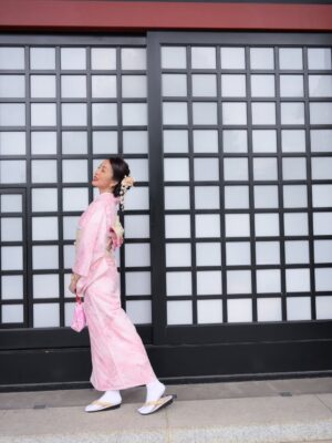 Janelle Tee Instagram - Kimono - a fashion statement that transcends time. ⌛
どうもありがとう
Domo Arigato, Japan! 🇯🇵
#janelletee #tokyo #japan #traveldiaries #traveldiaries