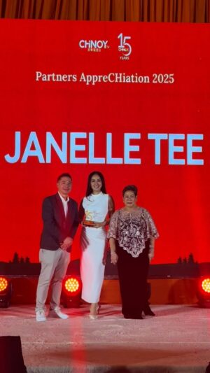 Janelle Tee Instagram - Happy 15th year anniversary @chinoytv 🥳
Ang kaunaunahang show na naniwala sa kakayahan kong mag host! Maraming salamat! 😘