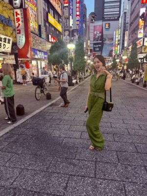 Janelle Tee Instagram - Finally!!! I got my luggage!!! Story time soon! Iedit Ko lang muna ang vlog ng Aking luggage experience dito sa Tokyo Japan!
Naka gala na din! Starting off with Shibuya Crossing & Shinjuku Godzilla Building! 🇯🇵
#janelleteetraveldiary
#janelleteeinTokyo
#Japan
#shibuya