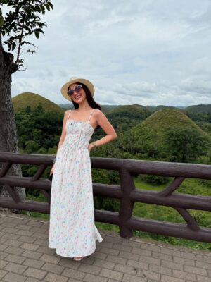 Janelle Tee Instagram - Bohol Weekend 🤎
- Bilar Man Made Forest
- Chocolate Hills
- Loboc River Cruise
- Bohol Phyton & Wildlife Park
- Baclayon Church
- Dolphin Watching
- Snorkeling
- Tarsier
- Blood Compact Shrine
