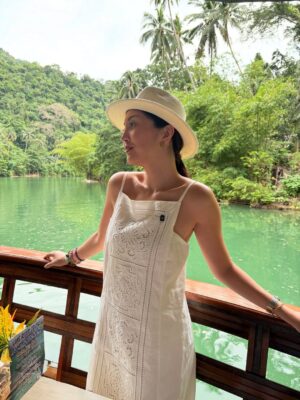 Janelle Tee Instagram - Bohol Weekend 🤎
- Bilar Man Made Forest
- Chocolate Hills
- Loboc River Cruise
- Bohol Phyton & Wildlife Park
- Baclayon Church
- Dolphin Watching
- Snorkeling
- Tarsier
- Blood Compact Shrine