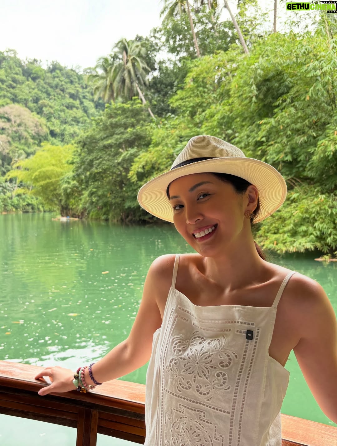 Janelle Tee - 3 Likes - Bohol Weekend 🤎 

- Bilar Man Made Forest
- Chocolate Hills
- Loboc River Cruise
- Bohol Phyton & Wildlife Park
- Baclayon Church
- Dolphin Watching
- Snorkeling
- Tarsier
- Blood Compact Shrine
