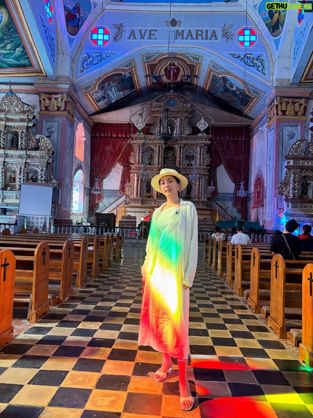 Janelle Tee - 3 Likes - Bohol Weekend 🤎 

- Bilar Man Made Forest
- Chocolate Hills
- Loboc River Cruise
- Bohol Phyton & Wildlife Park
- Baclayon Church
- Dolphin Watching
- Snorkeling
- Tarsier
- Blood Compact Shrine