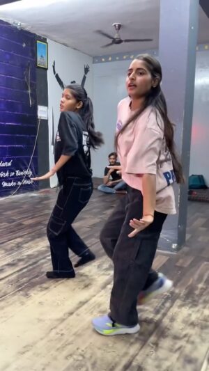 Janhvi Dubey Instagram -