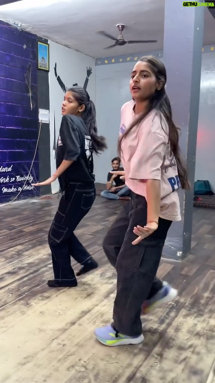 Janhvi Dubey - 236.4K Likes - 