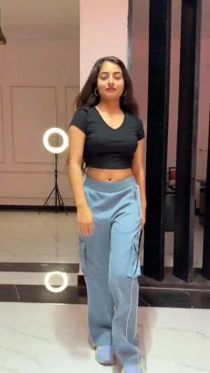 Janhvi Dubey Instagram - Trend š