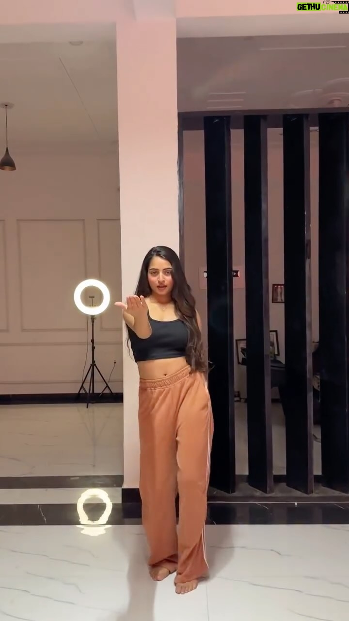 Janhvi Dubey - 67.5K Likes - 🌺 
.
.
@janhv_idubey
