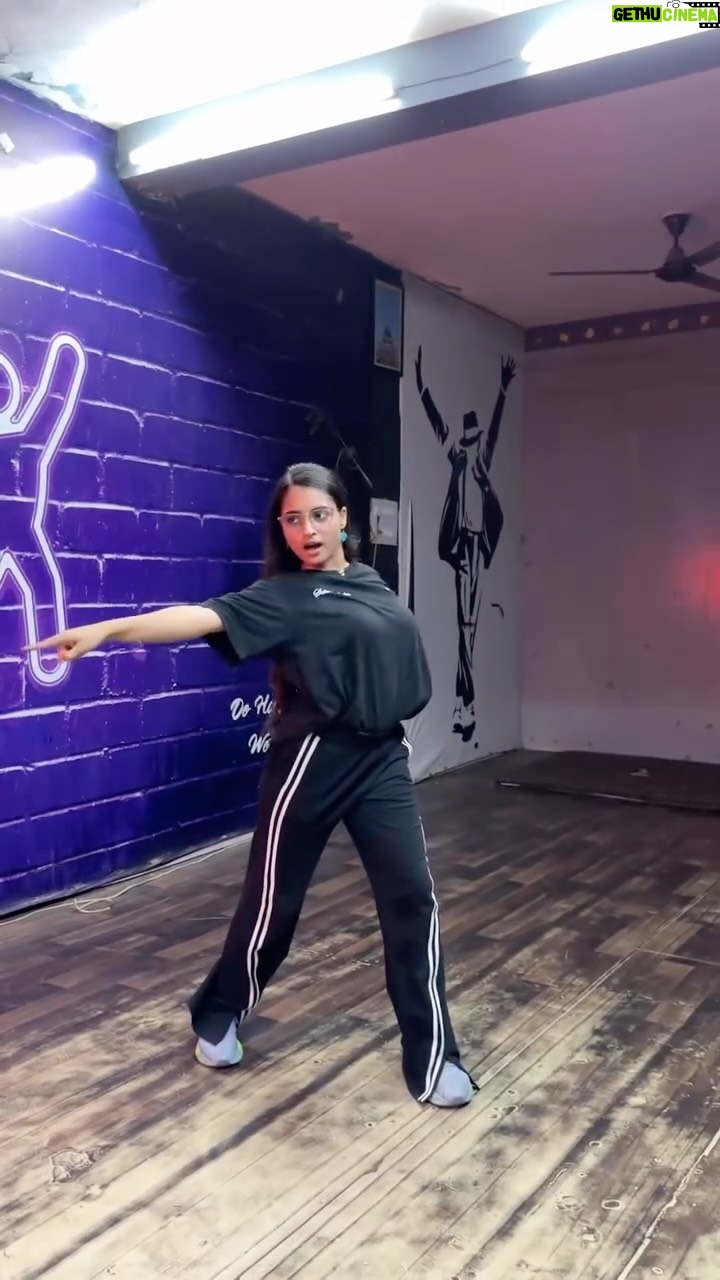 Janhvi Dubey - 72.5K Likes - Again