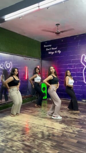 Janhvi Dubey Instagram - Draft āØš
.
.
.
Students š
.
.
Explore #instafit #viralvideos