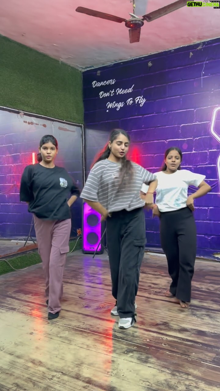 Janhvi Dubey - 86.5K Likes - Zalim ka 😀