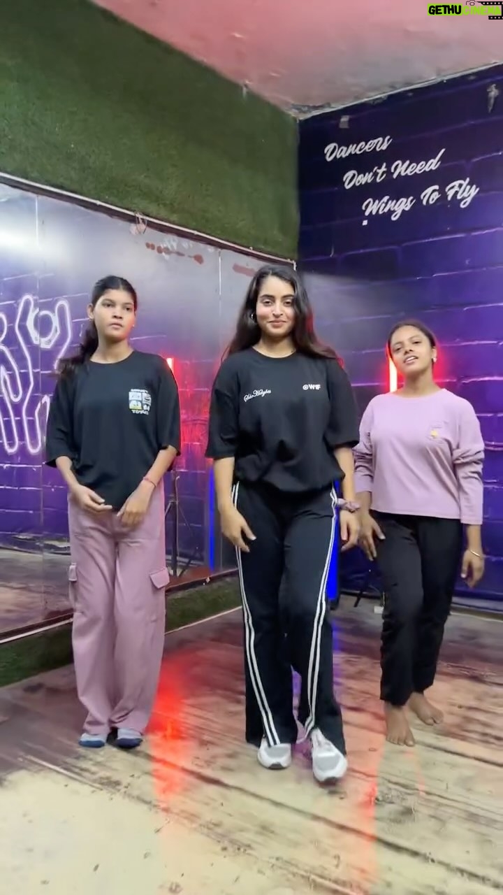 Janhvi Dubey - 84.6K Likes - Trend 🌻
.
.
.
Insta ###dogsofinstagram ###instafit ###instagram @janhv_idubey