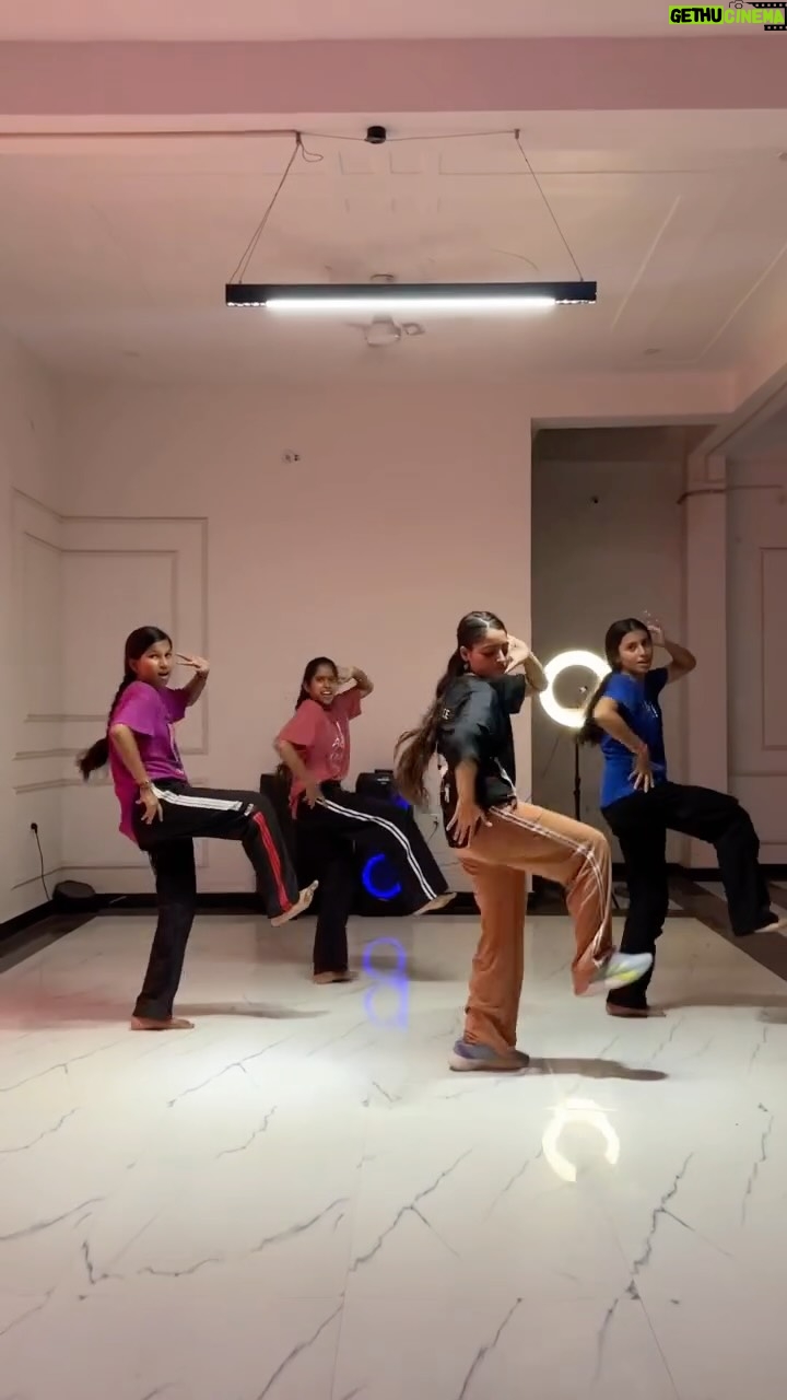 Janhvi Dubey - 75.2K Likes - Tu Qatil 
.
.
.
Explore #trend#viralvideos #fanpage #feed#trendingsongs