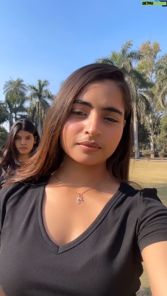 Janhvi Dubey - 223.3K Likes - Chacha ki ☕️ Jrur piyo sb …😁
.
.
.
Cute student