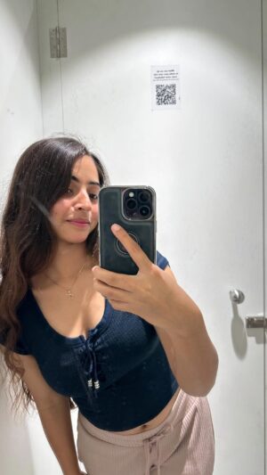 Janhvi Dubey Instagram - Just time pass šøš»
.
.
.
@janhv_idubey š