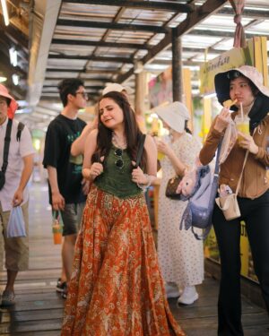 Jasleen Arora Instagram - Dekha tenu pehli pehli vaar ve✨
.
.
#explore #thailand #explorepage #picoftheday