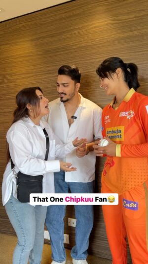 Jasleen Arora Instagram - Kya yaar insult kardi 🥲
.
#GiantArmy #CreatorSquadIndia #TataWPL
.
.
.
.
#reels #reelsinstagram #explorepage #explore #memes #meme #funny #funnyvideos #comedy #comedyvideos