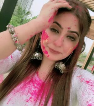 Jasleen Arora Instagram - Happy Holi💛🧡❤️💚💙
.
.
.
#explorepage #explore #happyholi #festival #instagram