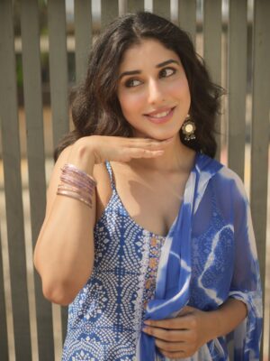 Jasmin Bajwa Instagram - In the geography of heartsš, I still find my way back to you. But will you find yours back to me??
ā¢
#pictures @infamousfilms00