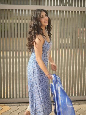 Jasmin Bajwa Instagram - In the geography of heartsš, I still find my way back to you. But will you find yours back to me??
ā¢
#pictures @infamousfilms00