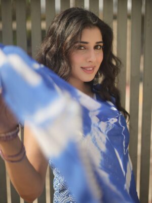 Jasmin Bajwa Instagram - In the geography of heartsš, I still find my way back to you. But will you find yours back to me??
ā¢
#pictures @infamousfilms00