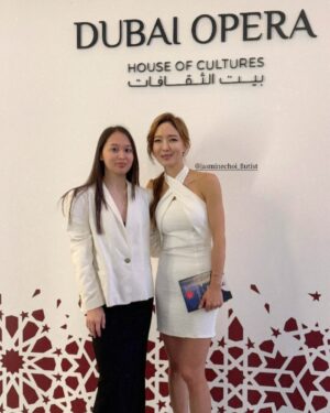 Jasmine Choi Instagram - Ahhh such a dynamic and other-worldly place here😍!! Always a wonderful pleasure to come back in Dubai and make music with dear friends! This time we premiered the 2nd(!!) flute concerto by Alexey Shor! Stay tuned for the video too:)