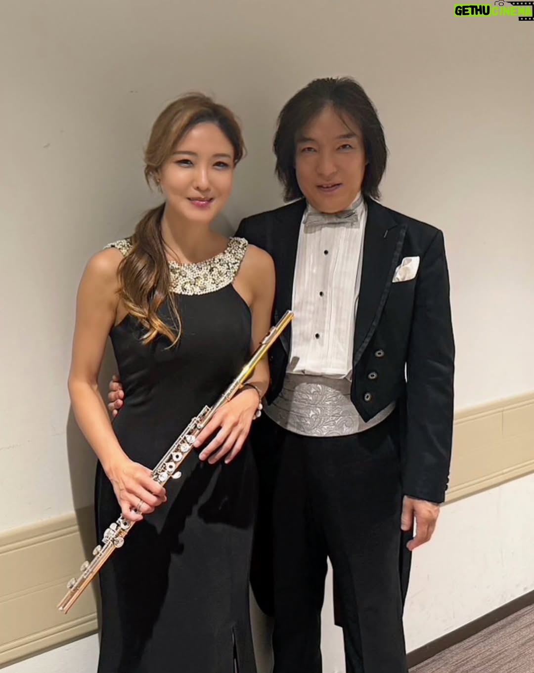 Jasmine Choi - 3.3K Likes - I’ve always deeply admired musicians who found the strength to perform right after losing a parent. I used to think I could never be that strong if it ever happened to me. But then.. it happened.. performing the Mendelssohn concerto just 3 days after mom’s passing.
Long story short, only then I realized it’s not about how strong you are, but you actually have no other choice. And music not only becomes the best way to thoroughly express your troubled soul but it gives you such a tremendous strength you had not imagined possible.
The entire experience was way too overwhelming that I don’t know how to even begin to describe. But I did come to Tokyo straight from mom’s funeral, all in tears, remembering her last words to me which happened to be to “have a great concert in Tokyo”, and performed the very piece that I first heard from her own violin playing when I was a kid.
I will be forever grateful for all the warmest support from friends and fans, and also to these incredible musicians of Pacific Philharmonia Tokyo with maestro Limori- we poured our hearts into this unforgettable concert together. It was a tribute to my mom and to all the moms out there 

엄마가 돌아가신뒤 3일뒤에 일본으로 건너가 멘델스존 협주곡을 온맘다해 공연하던 기억. 눈물이 앞을 가리고 울음이 목에 걸려있던. 그냥 말도안되게 힘든 꿈인가보다 하는 느낌이었는데.. 지금보니까 꿈은 아니었다.. 이제와서 조심스럽게 그날의 기억을 끄집어내 보며..🤧

#memories #unforgettable