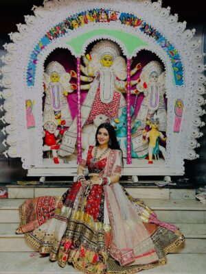 Jasmine Roy Instagram - Subh Navratri ♥️
#dwitiya