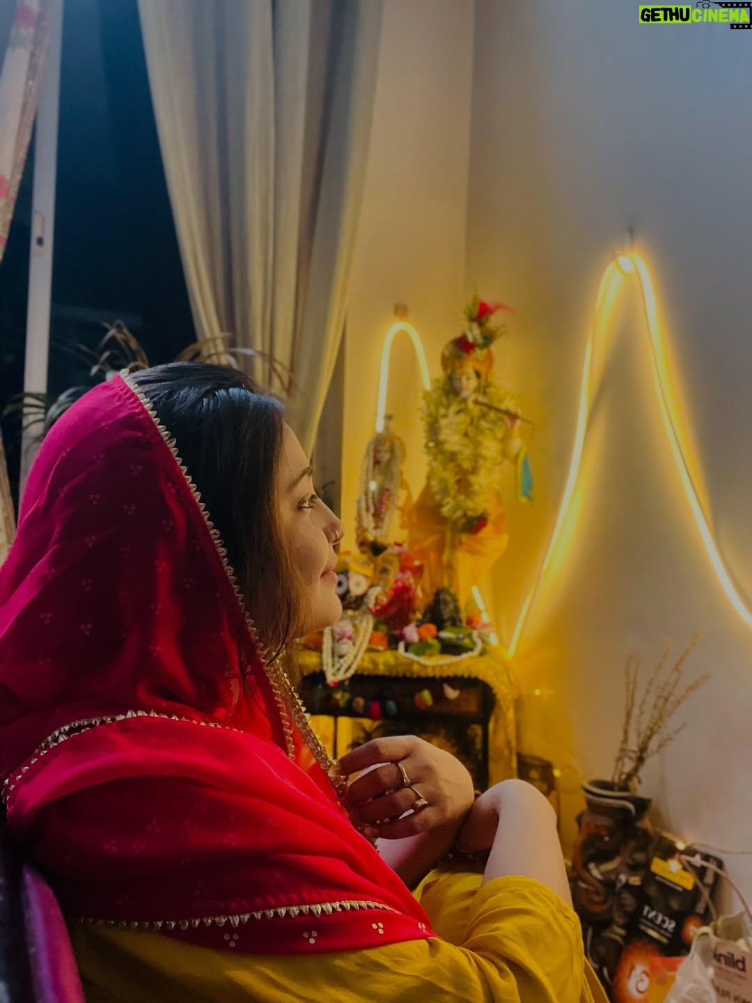 Jasmine Roy - 29K Likes - 🌼🌸 শুভ জন্মাষ্টমী কানাই 🌸🌼

তোমার সৃষ্টিকে তুমি রক্ষা করো 🙏🏻
রাধে রাধে 🪷♥️

#janmashtami2025