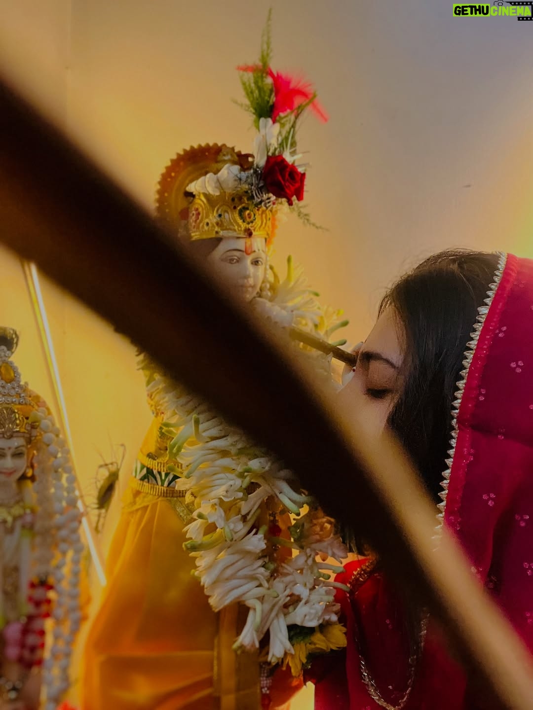 Jasmine Roy - 29K Likes - 🌼🌸 শুভ জন্মাষ্টমী কানাই 🌸🌼

তোমার সৃষ্টিকে তুমি রক্ষা করো 🙏🏻
রাধে রাধে 🪷♥️

#janmashtami2025