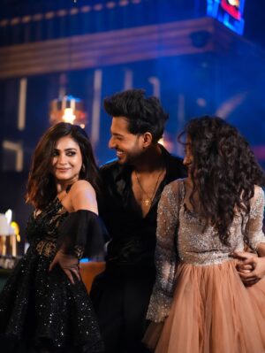Jasmine Roy Instagram - Friends aisa banao ke sab GOLMAAL kar de 🤣🤪🤷🏻♀️🥳
Happy Friendship Day!!! ♥️♥️♥️
#frindshipday
#friendsforlife
#friendshipgoals
#friends
#bff
#insta
#instapost
#instagram
#instapic
#fyp
