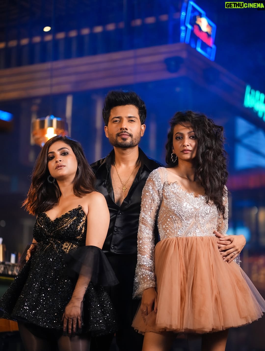 Jasmine Roy - 53.3K Likes - Friends aisa banao ke sab GOLMAAL kar de 🤣🤪🤷🏻‍♀️🥳

Happy Friendship Day!!! ♥️♥️♥️

#frindshipday 
#friendsforlife 
#friendshipgoals 
#friends 
#bff 
#insta 
#instapost 
#instagram 
#instapic 
#fyp