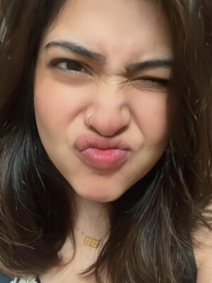 Jasmine Roy Instagram - Life is short, be goofy and free 🤓