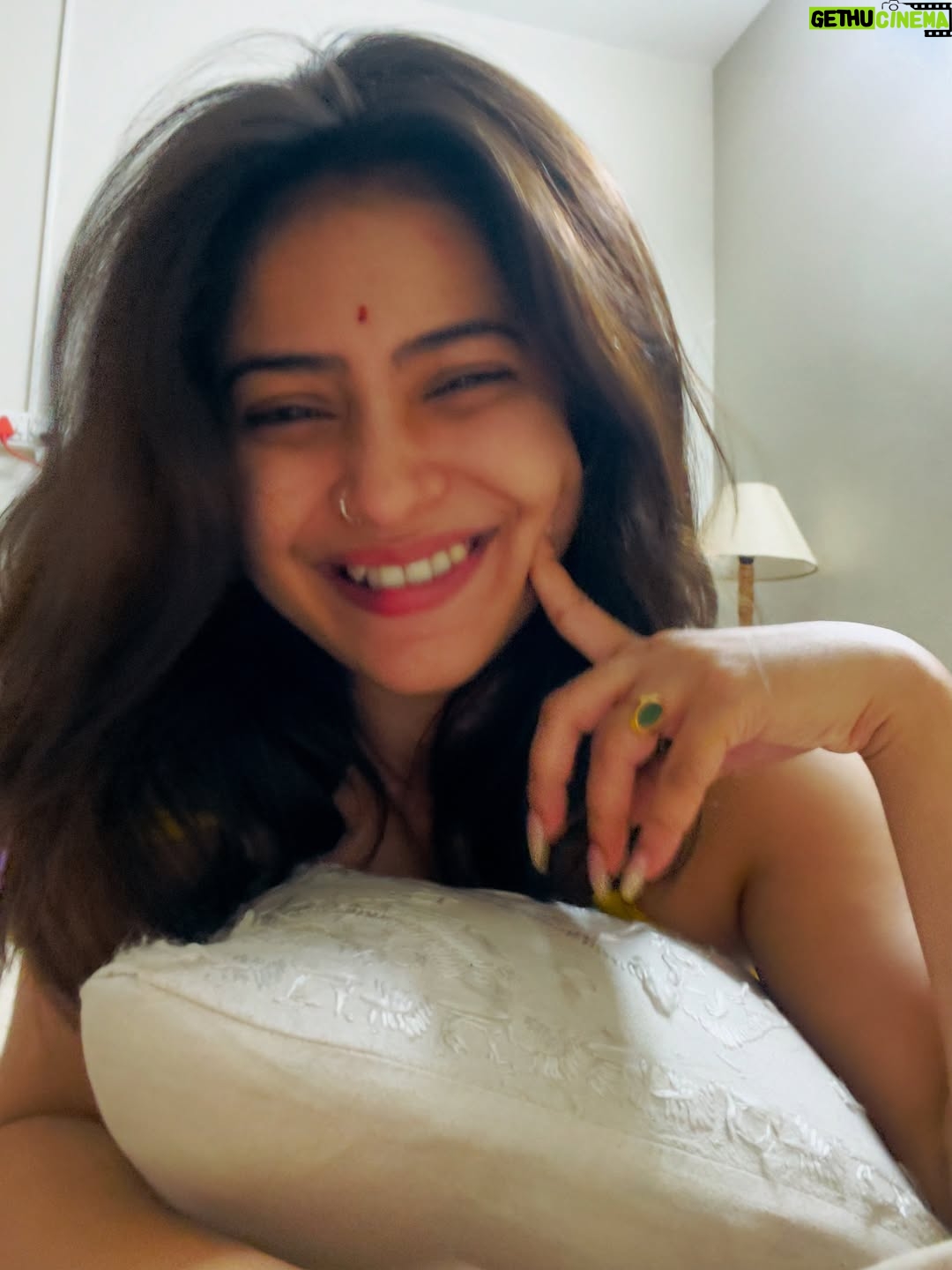 Jasmine Roy - 13K Likes - Life is short, be goofy and free 🤓