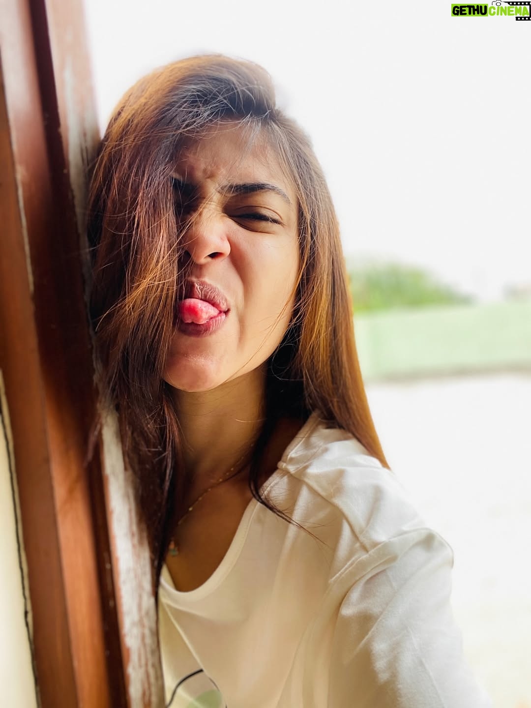 Jasmine Roy - 13K Likes - Life is short, be goofy and free 🤓