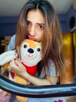 Jasmine Roy Instagram - Life is short, be goofy and free 🤓