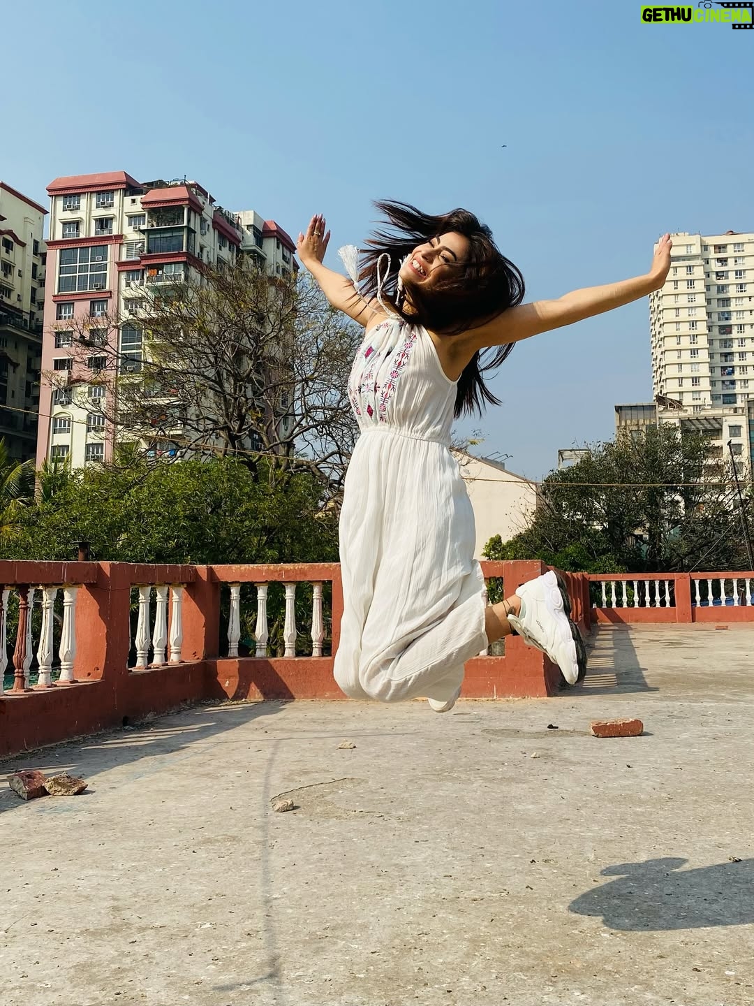 Jasmine Roy - 13K Likes - Life is short, be goofy and free 🤓
