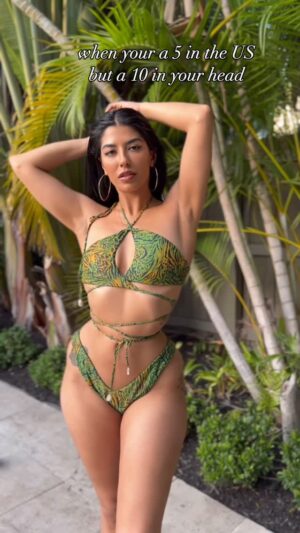 Jasmine Sherni Instagram - what would you rate me?