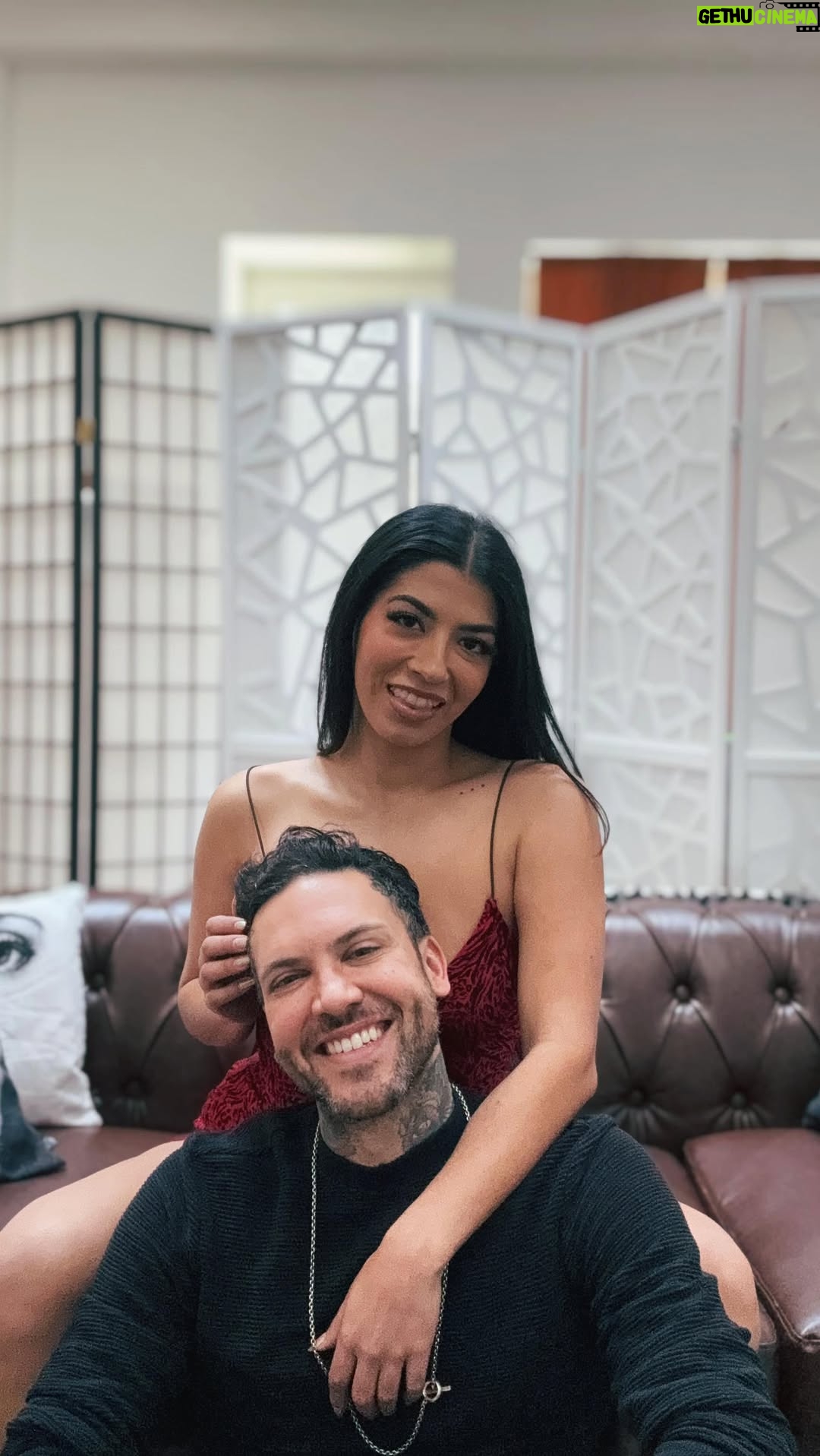 Jasmine Sherni - 2.8K Likes - did we, or didn’t we? lmk what you think in the comments.