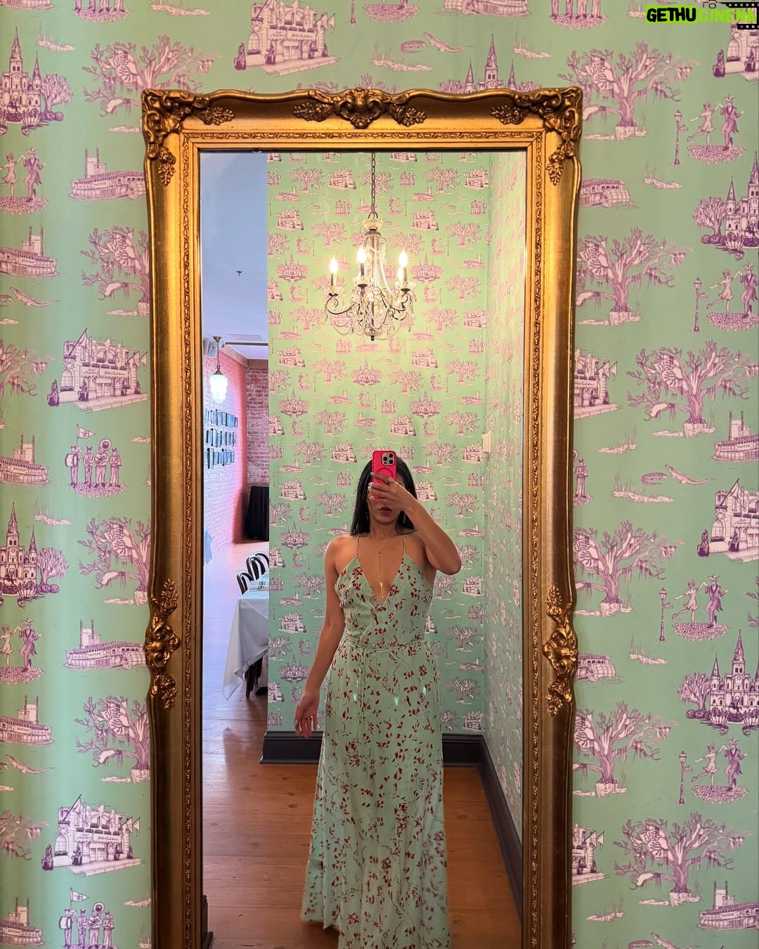 Jasmine Sherni - 8.6K Likes - Swipe for feet.* & smol proofs of life.

*mostly covered, but fully out on the last bc I can’t lie to you like that 

1 📸 @lokiiproblematic 
2 📸 @shelbymarsh2012 
3 📍 @official_rkings 
4-16,20 📍 New Orleans, NYC, Vail, Miami, & various aircrafts
17 @foxyshazam 
18,19 @thenumber12lookslikeyou