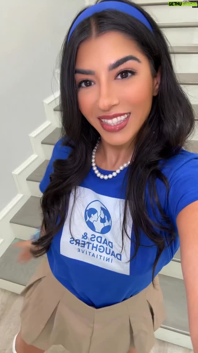 Jasmine Sherni - 2.6K Likes - We go together now. You got a problem with that?

#makeuptransition #trending #viral #réel